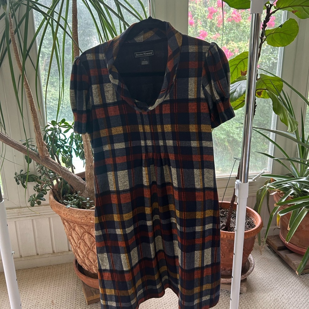 Jessica Howard, Size Small